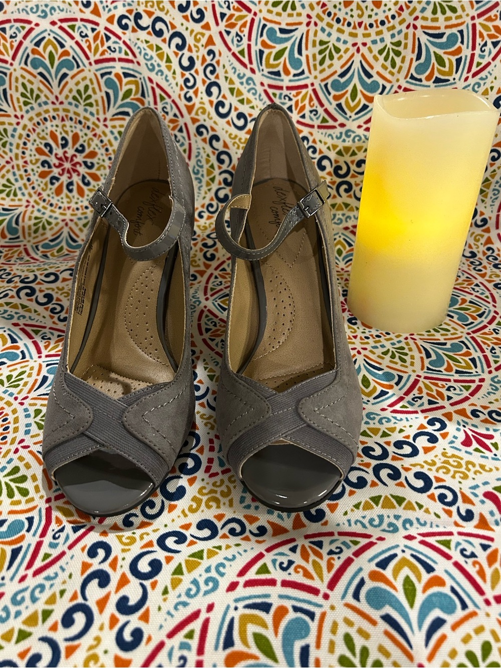 dexflex comfort Gray Peep-Toe Mary Jane Heels